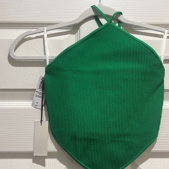 Aritzia - Picture 2 of 2